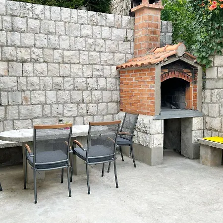 Orhideja Appartement *