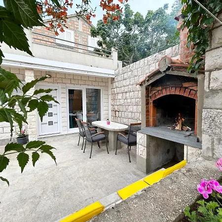 Apartment Orhideja Zrnovo