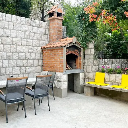 Orhideja Appartement *