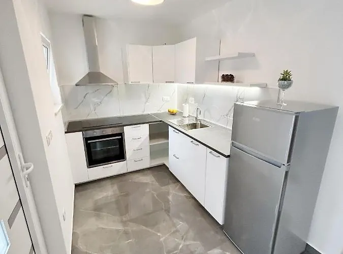 Orhideja Appartement Zrnovo