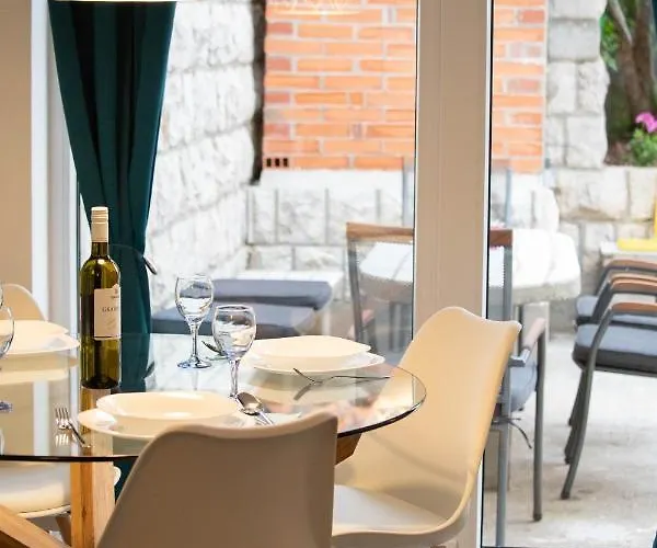 Orhideja Appartement Zrnovo